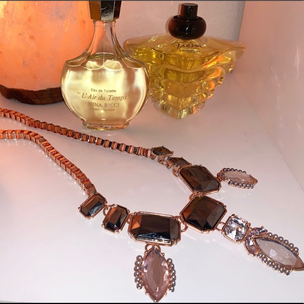 Bougie rose gold extravagant night time necklace!